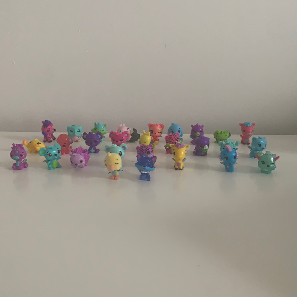 28 hatchimals: 20 common, 3 rare, 4 ultra rare, and one Limited edition!!